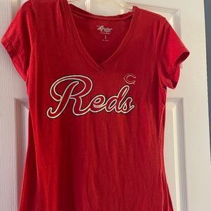 NWOT Cincinnati Reds T-shirt